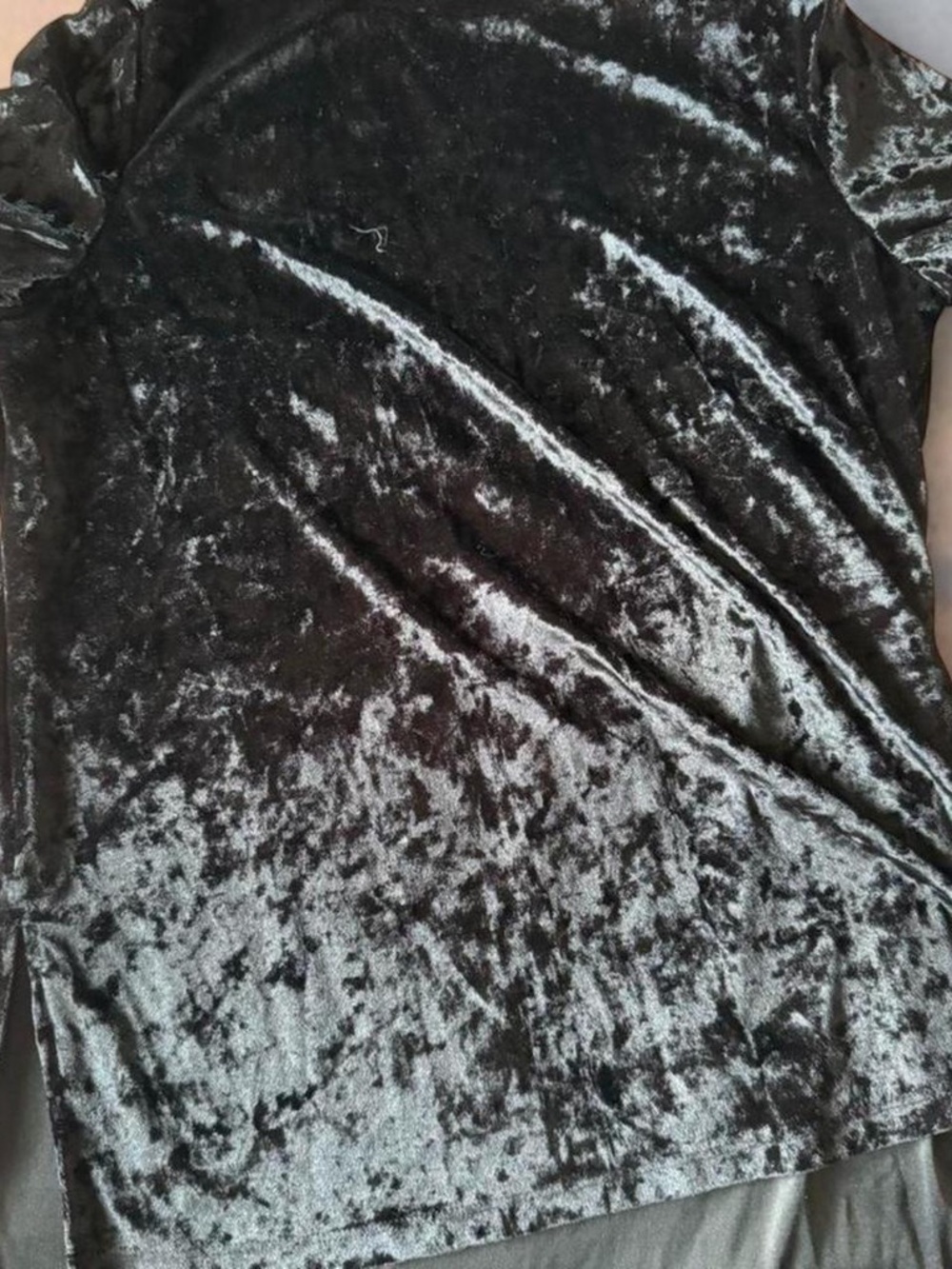 Black velvet Shirt Size: S